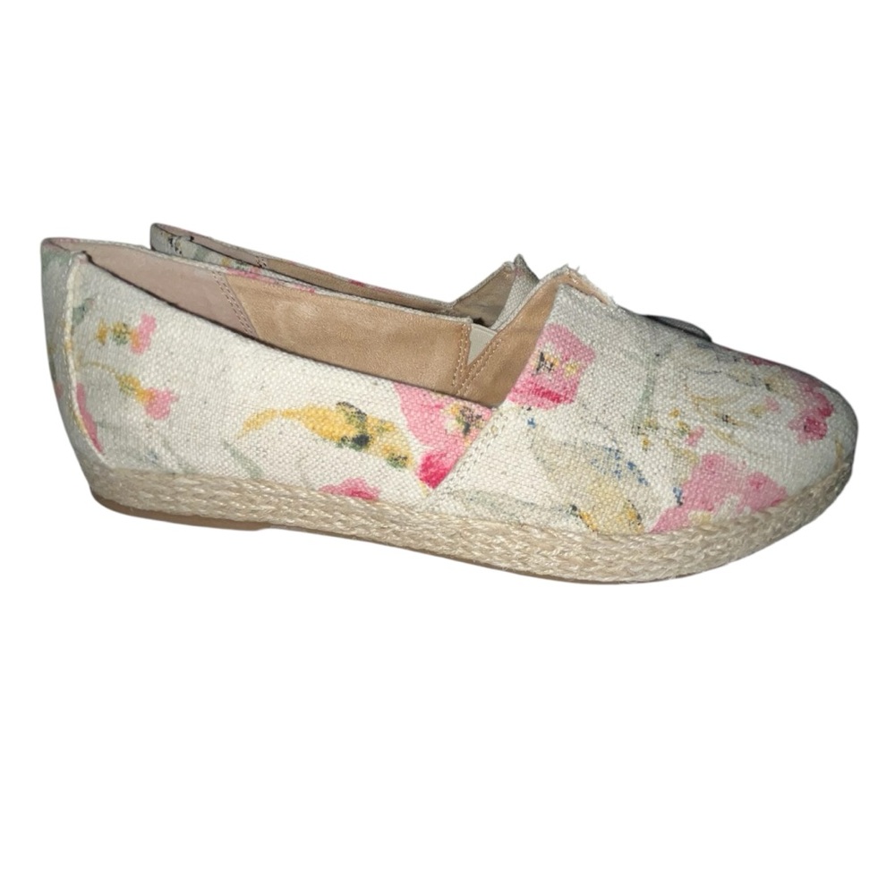 ☀️ b.o.c. Cream and Pink Espadrille Flats with Floral Accents - Picture 6 of 15